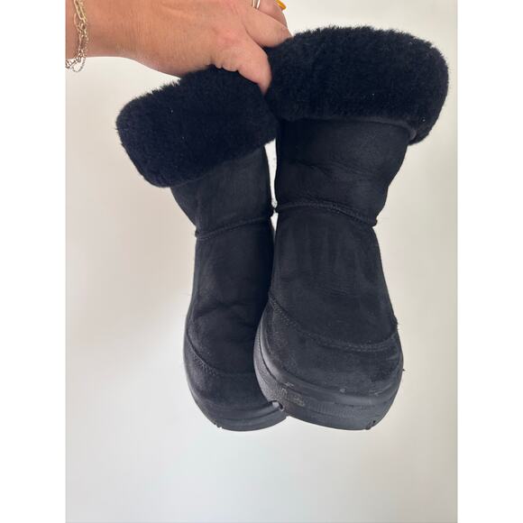 UGG Australia Ultimate Short Black Suede Sheepskin Boots - W8 - Picture 3 of 7
